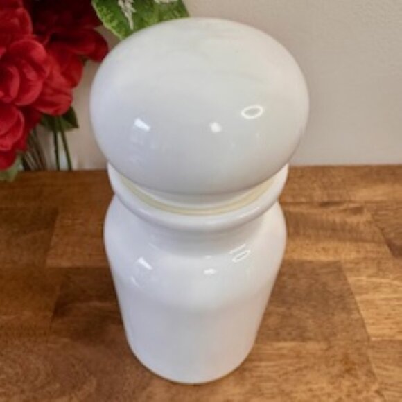 Vintage White Milk Glass Apothecary Jar Belgium Lidded Container‎ Kitchen Decor - Picture 4 of 6